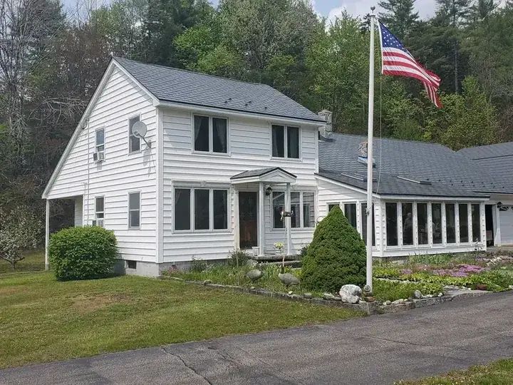 Gilsum NH Interlock roof, installed 2004